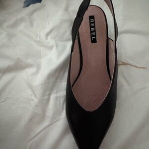 Rebels Women's Classic Black Slingback Heels